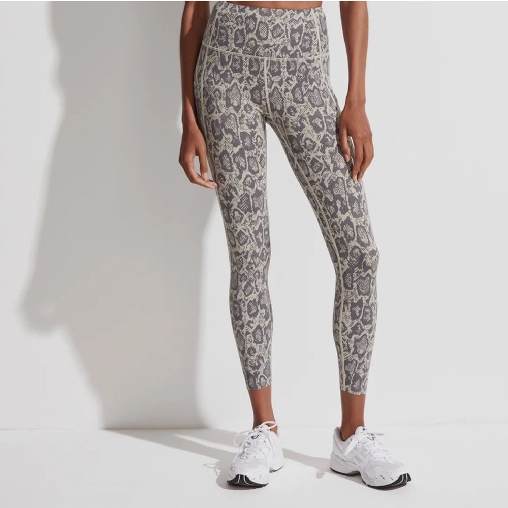 Varley Lets Go Running Legging in Sage Noise Snake - Size Large